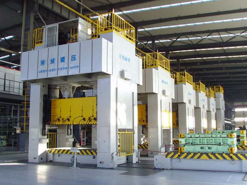 وحدة تجديدية لآلة التشكيل بالطرق